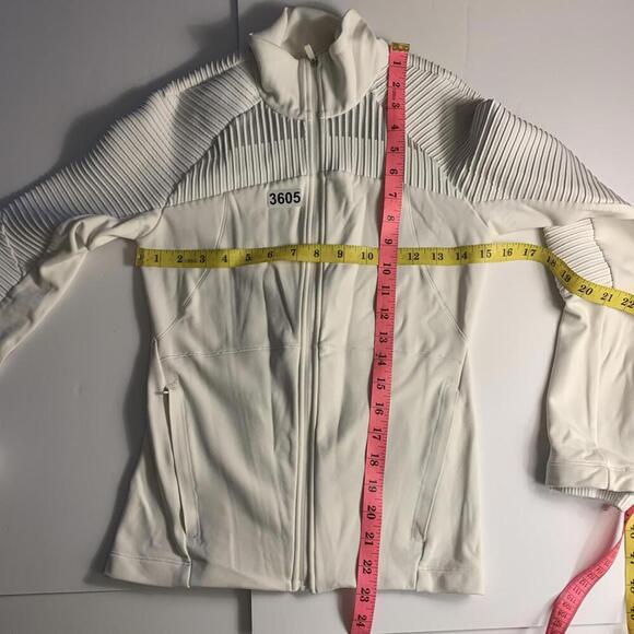 Lululemon Jacket Womens 4 Or Small White Zip Active Athletic Running Full Zip - Picture 4 of 4